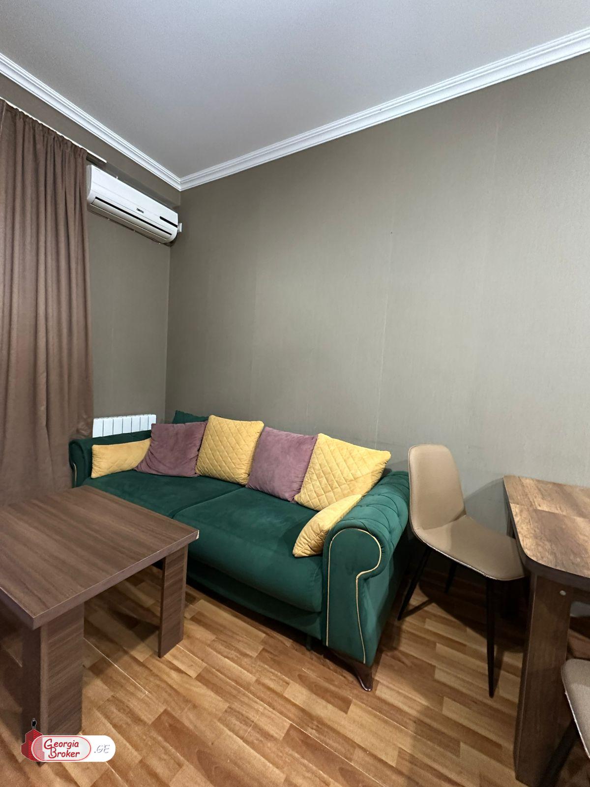 nearly repaired 3-room apartment for sale